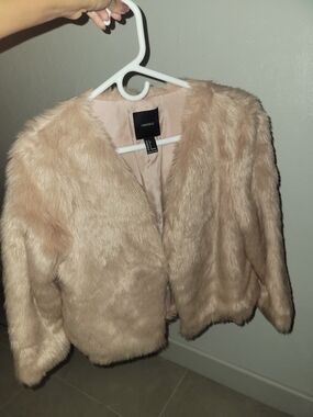 Forever 21 Rose Blush Faux Fur Teddy Jacket
